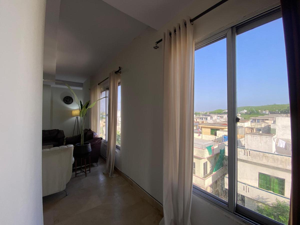 Own It 2 Bed Apartment White - B&B Islamabad