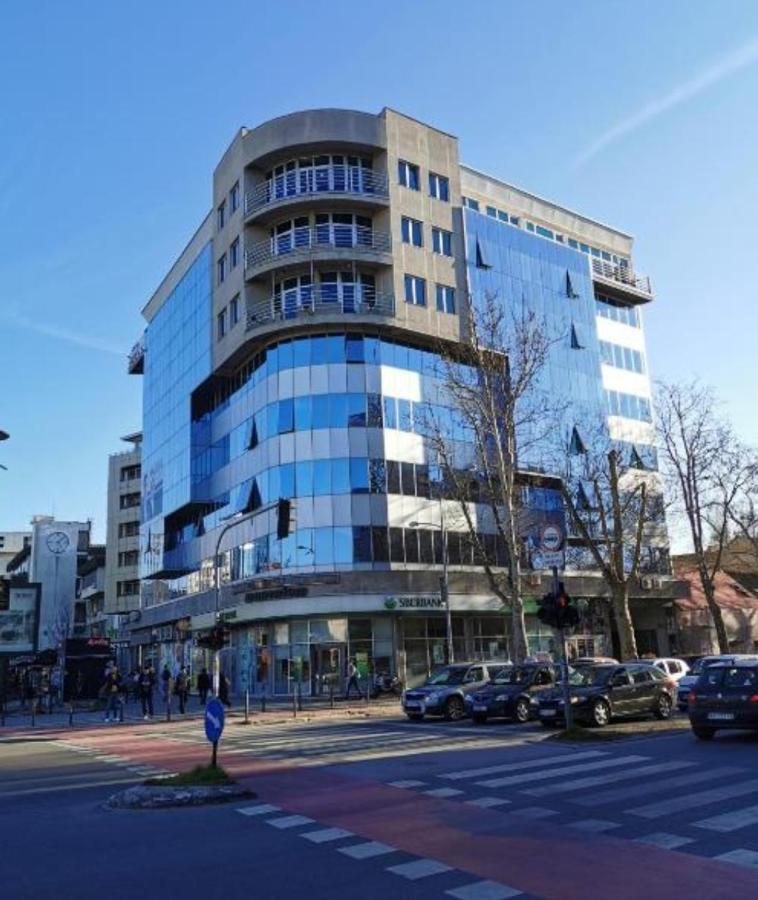 Premium Presidental Residence - Bed and Breakfast Novi Sad