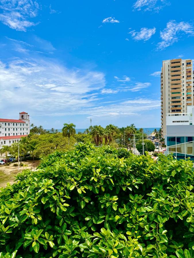 Apto en Bocagrande a unos pasos de la playa - Bed and Breakfast Cartagena