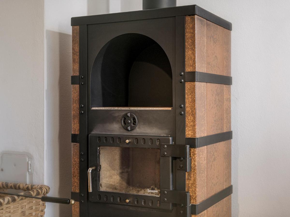 Apartment with Mountain View