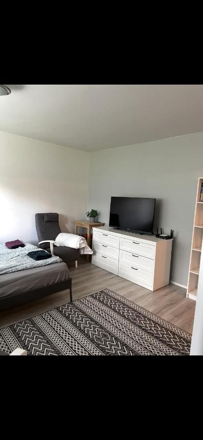 Cozy and renovated home in Munkkivuori! - Chambres d’hôtes Helsinki