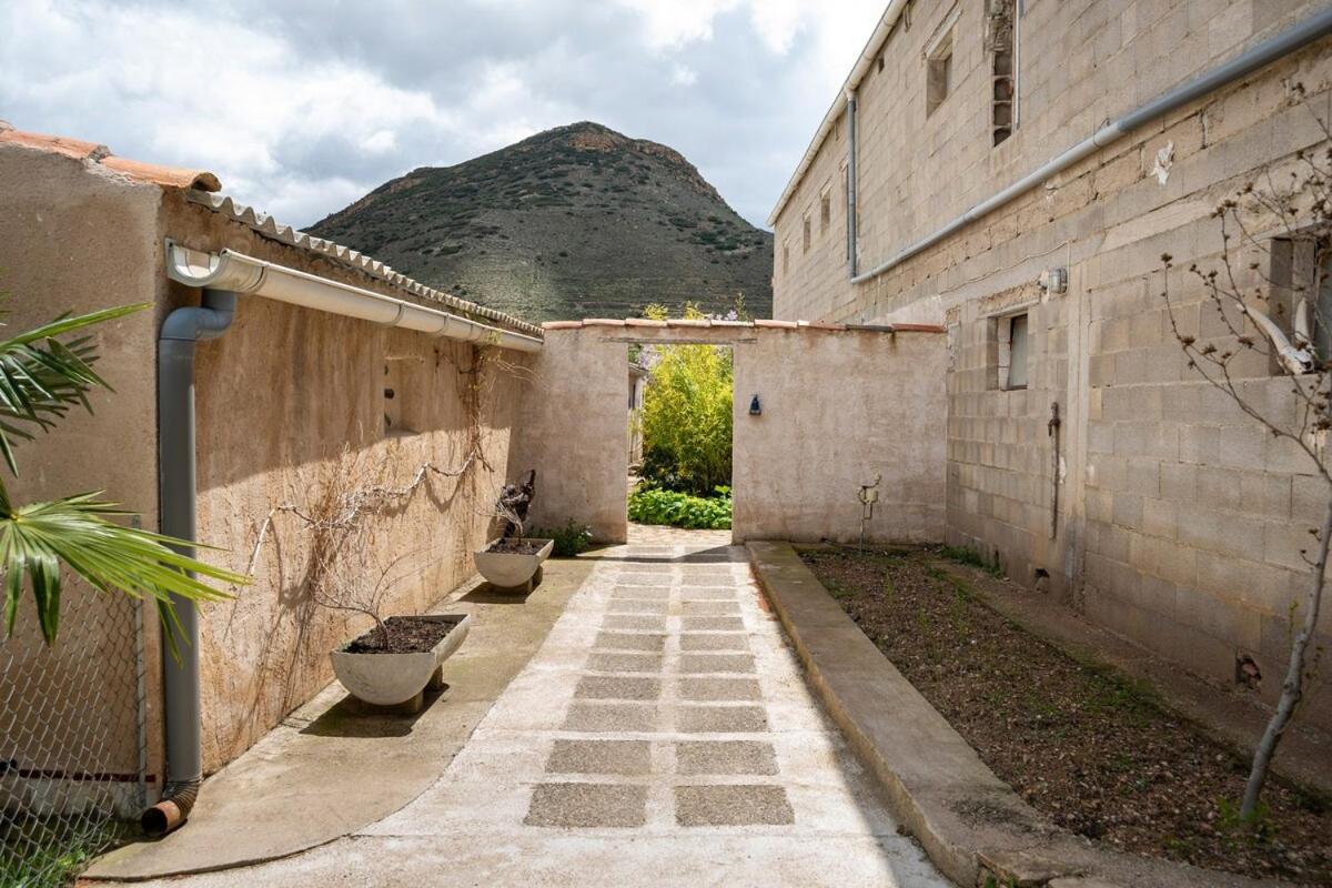 Vivienda de Turismo Rural Granja La Lomica - Chambres d'hôtes Ladruñán