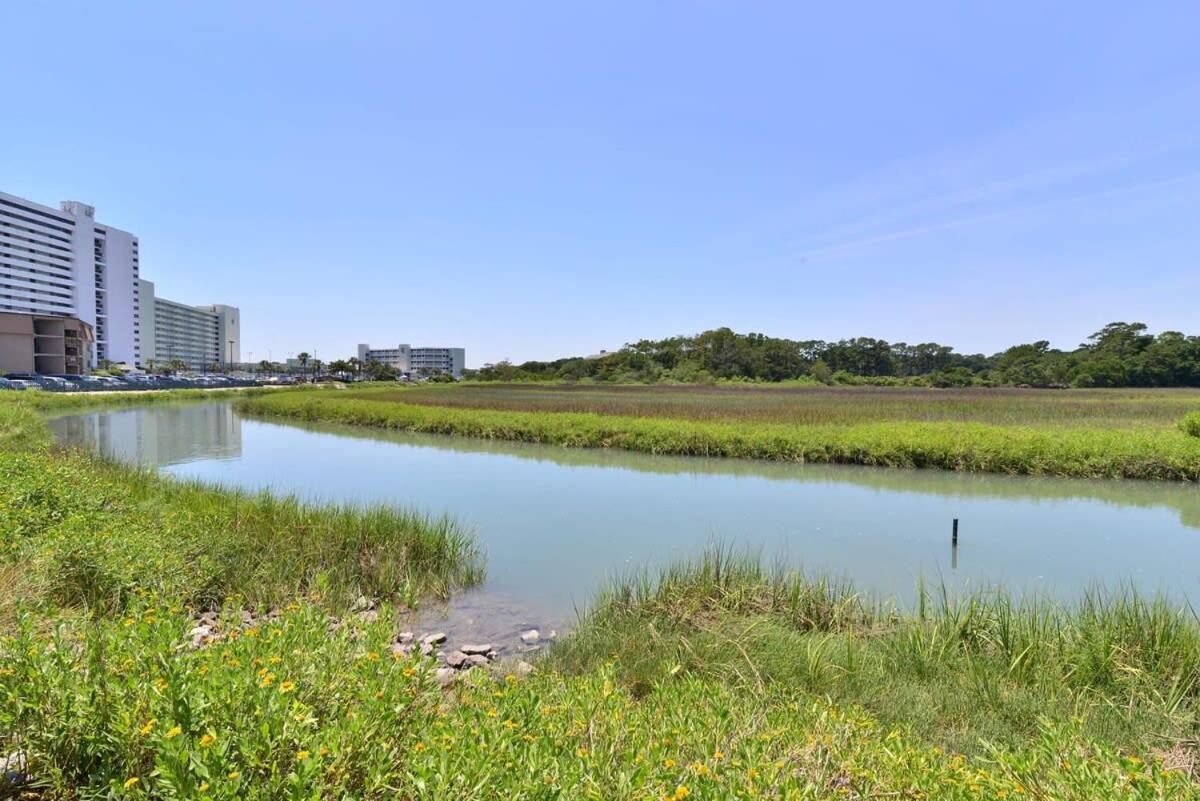Inlet Waterfront Steps to Beach w Pool - Bed and Breakfast Myrtle Beach