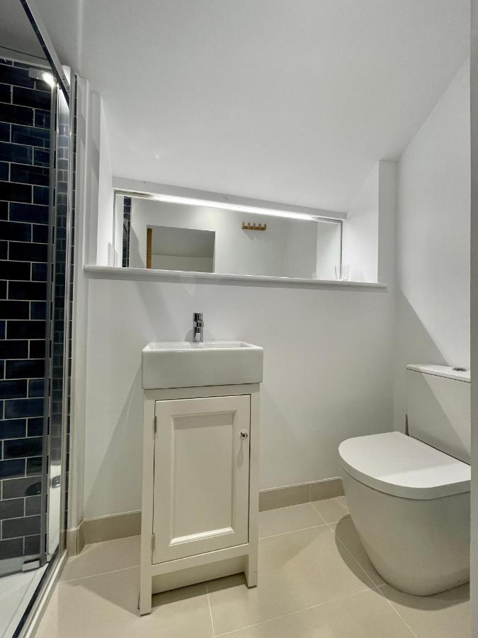 Perfectly Sized 1-bedroom Guest House - Bed and Breakfast Long Buckby
