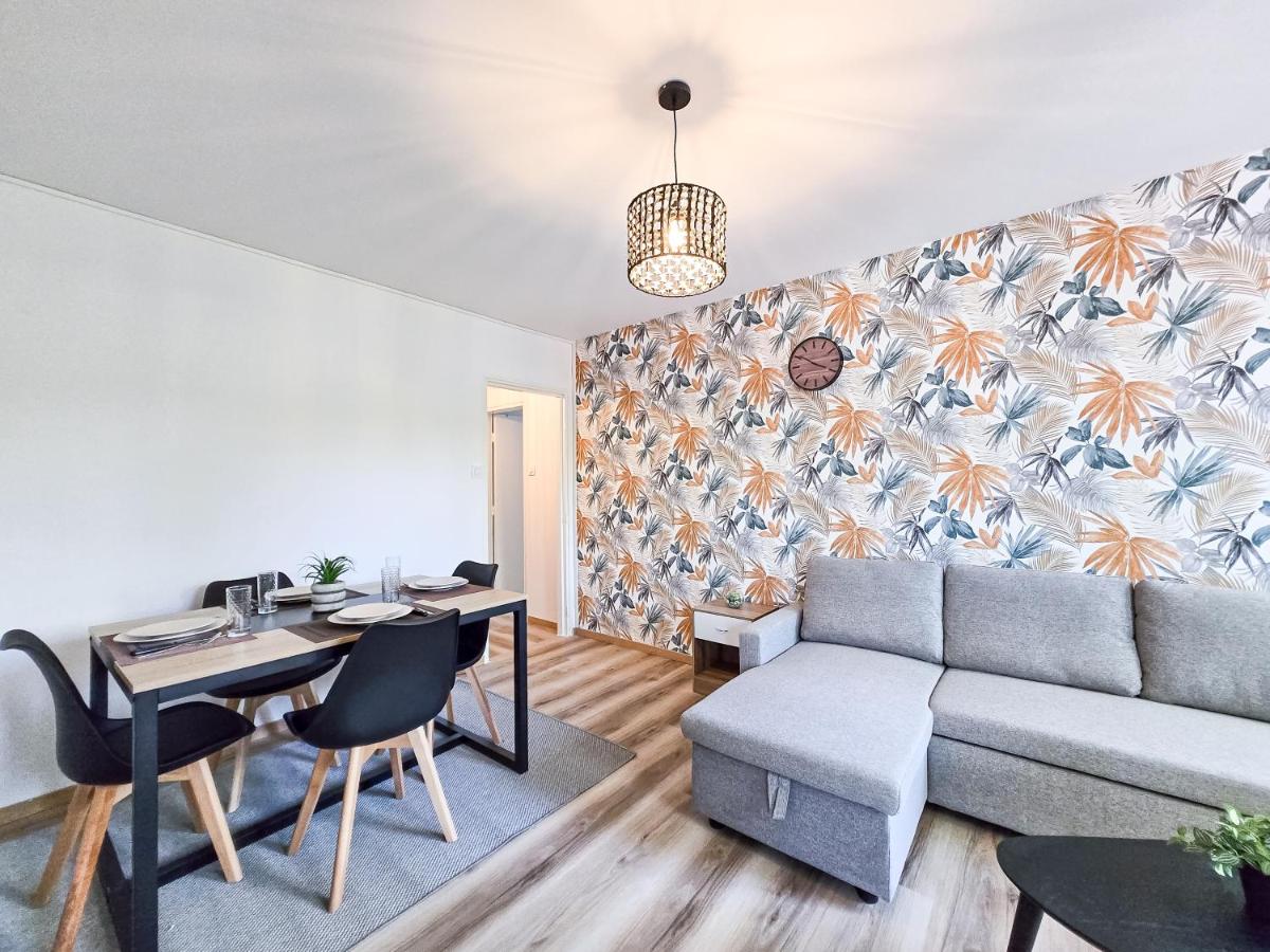 CarlAppartement Design, Confort & Parking Privé IV - B&B Carling