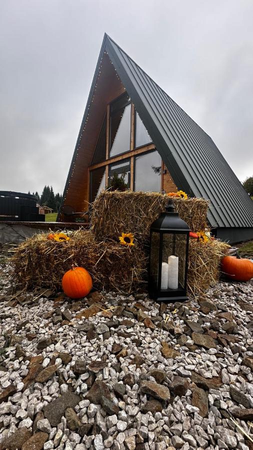 La Știubei Cabin - Bed and Breakfast Mărişel