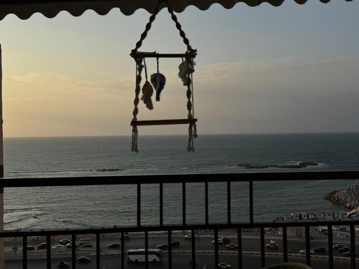 Panoramic Seaview Apartment - B&B Alejandría