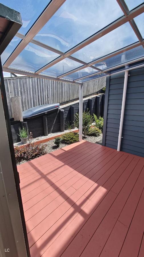 Private Modern 2 bedroom Unit in Central Albany - B&B Auckland