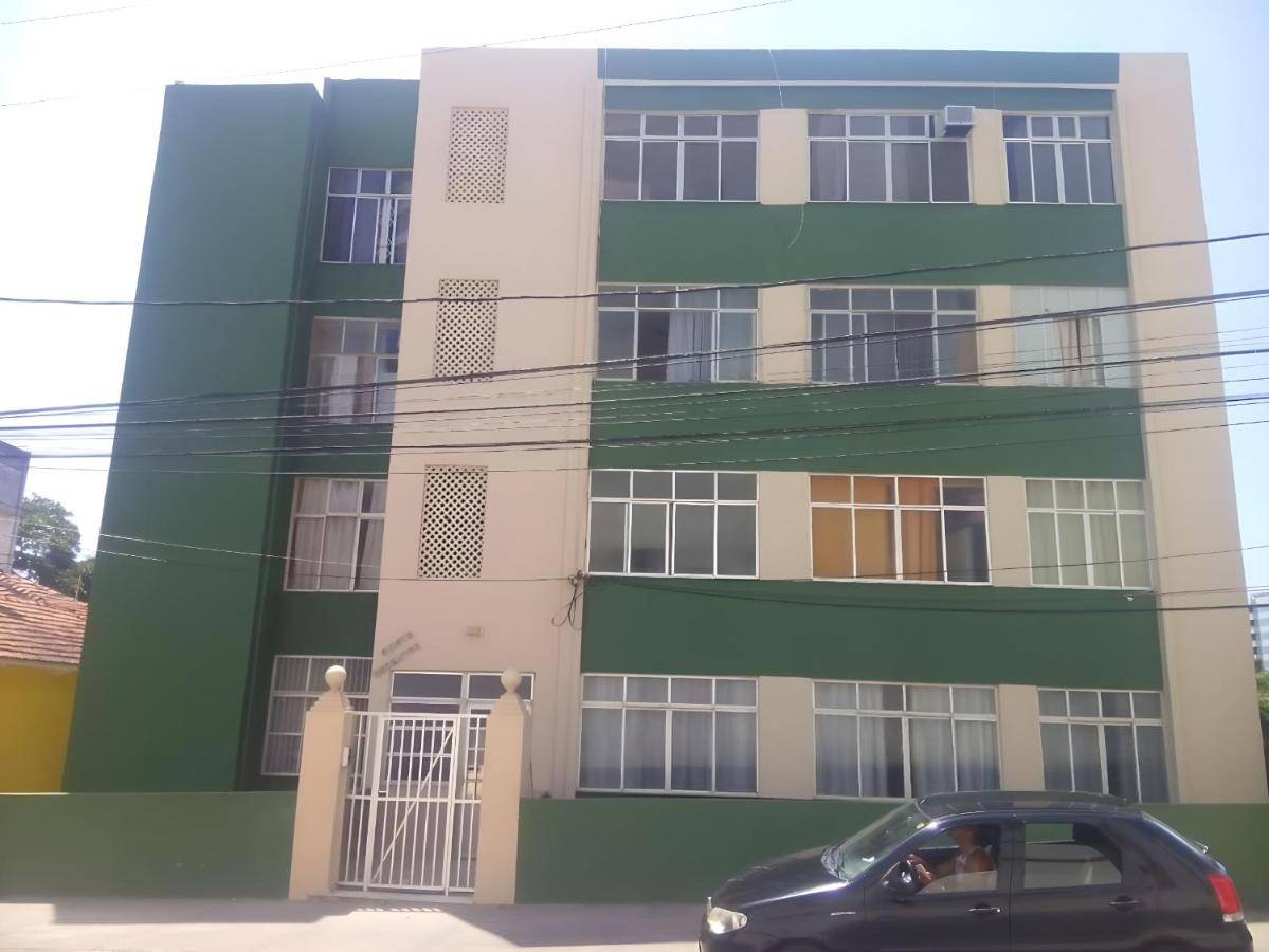 Apartamentos na BARRA com VISTA MAR, a 1 minuto da praia e do Circuito do Carnaval - SEAVIEW PRIVATE APARTMENTS - Bed and Breakfast Salvador