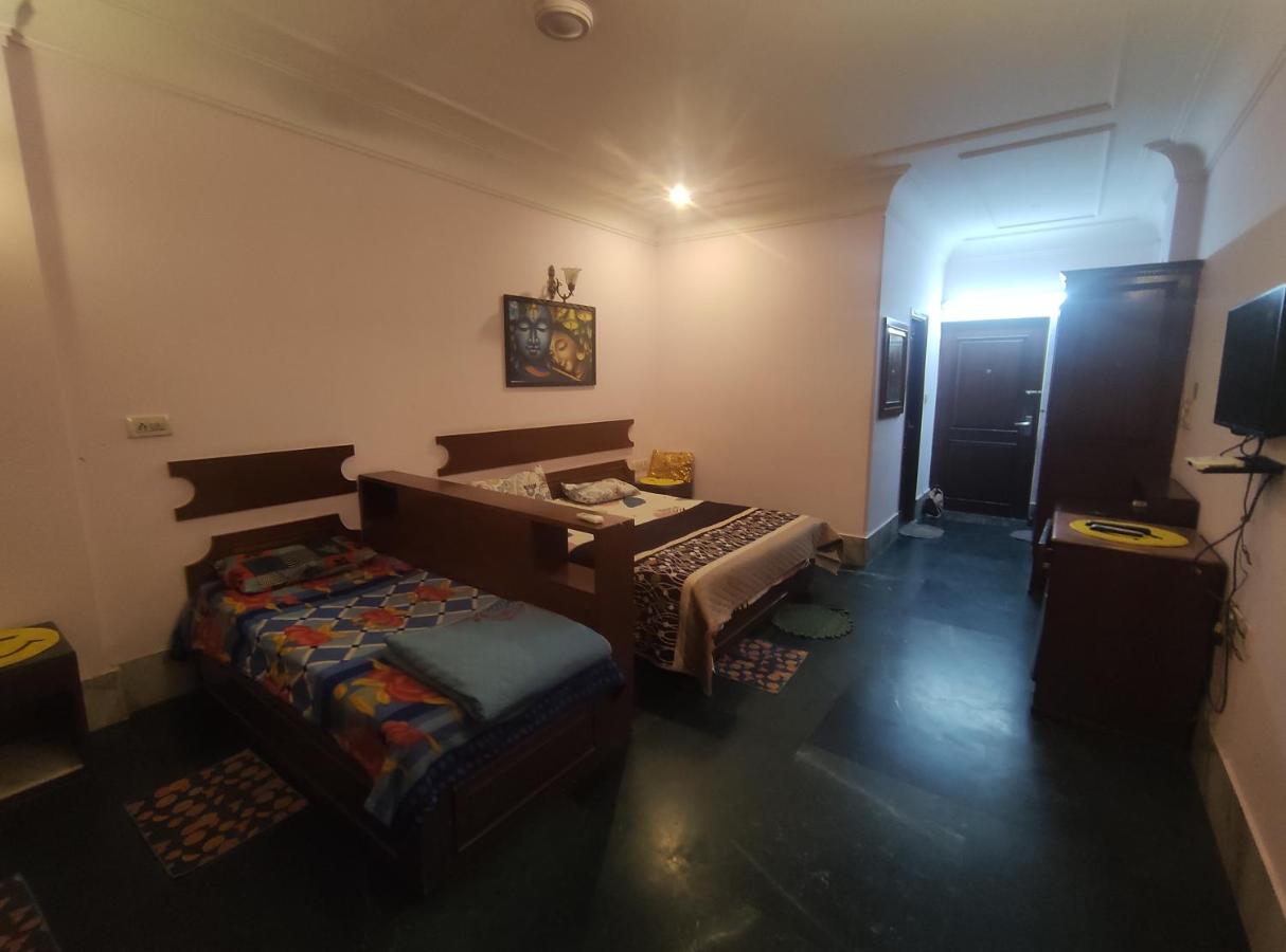Anand Nivas - Bed and Breakfast Mathura