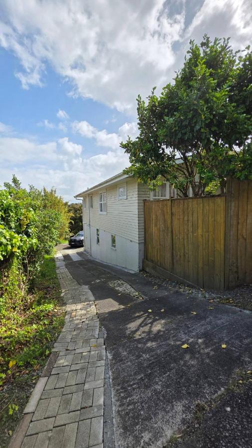 Northshore Central Cosy & Comfortable 3BR Home - B&B Auckland