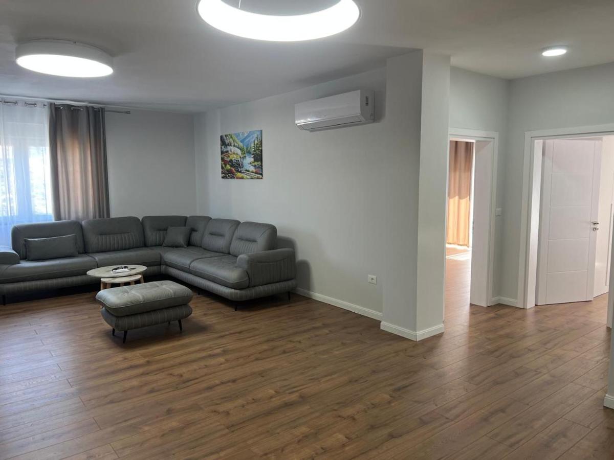 Appartamento con 2 Camere da Letto e con Vista Montagna
