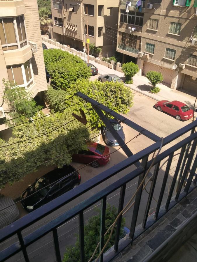 Fully furnitured apartment in Heliopolis 2 bedrooms 12 minutes away from cairo Airport - Chambres d'hôtes Le Caire