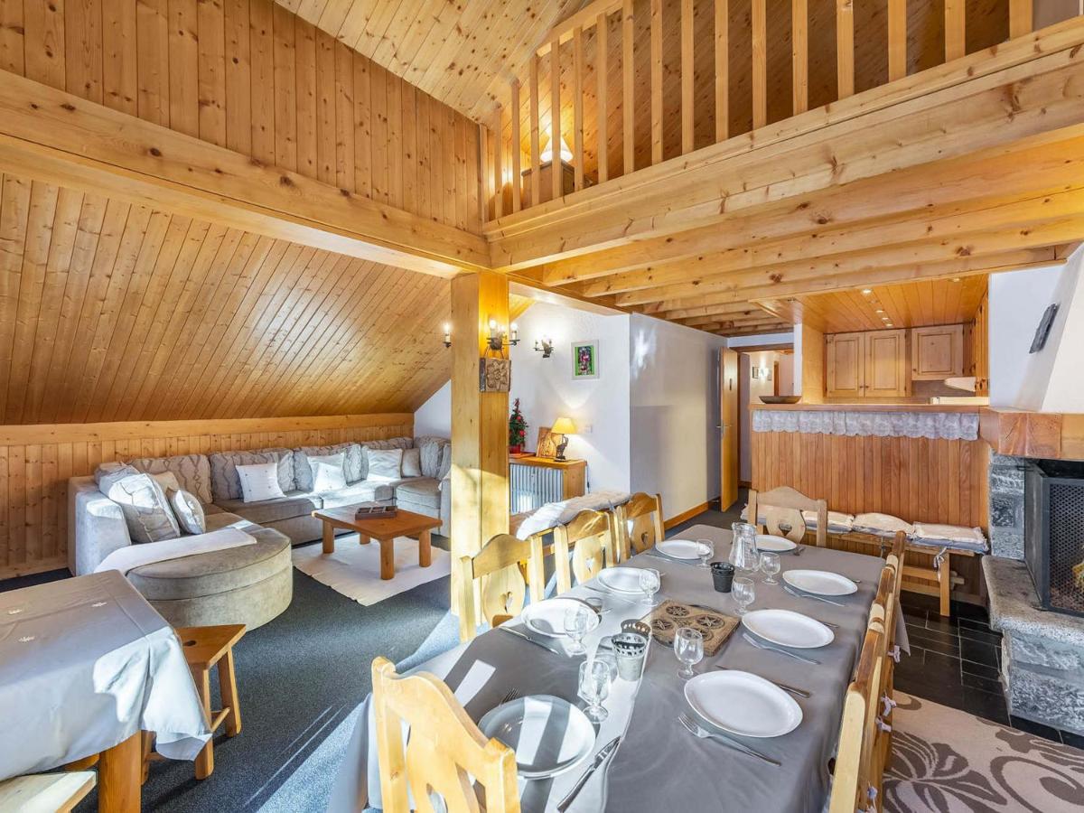 Duplex spacieux à Méribel – 8 pers, 3 ch, 2 salles de bain, proche pistes et navette - FR-1-565-74 - B&B Les Allues