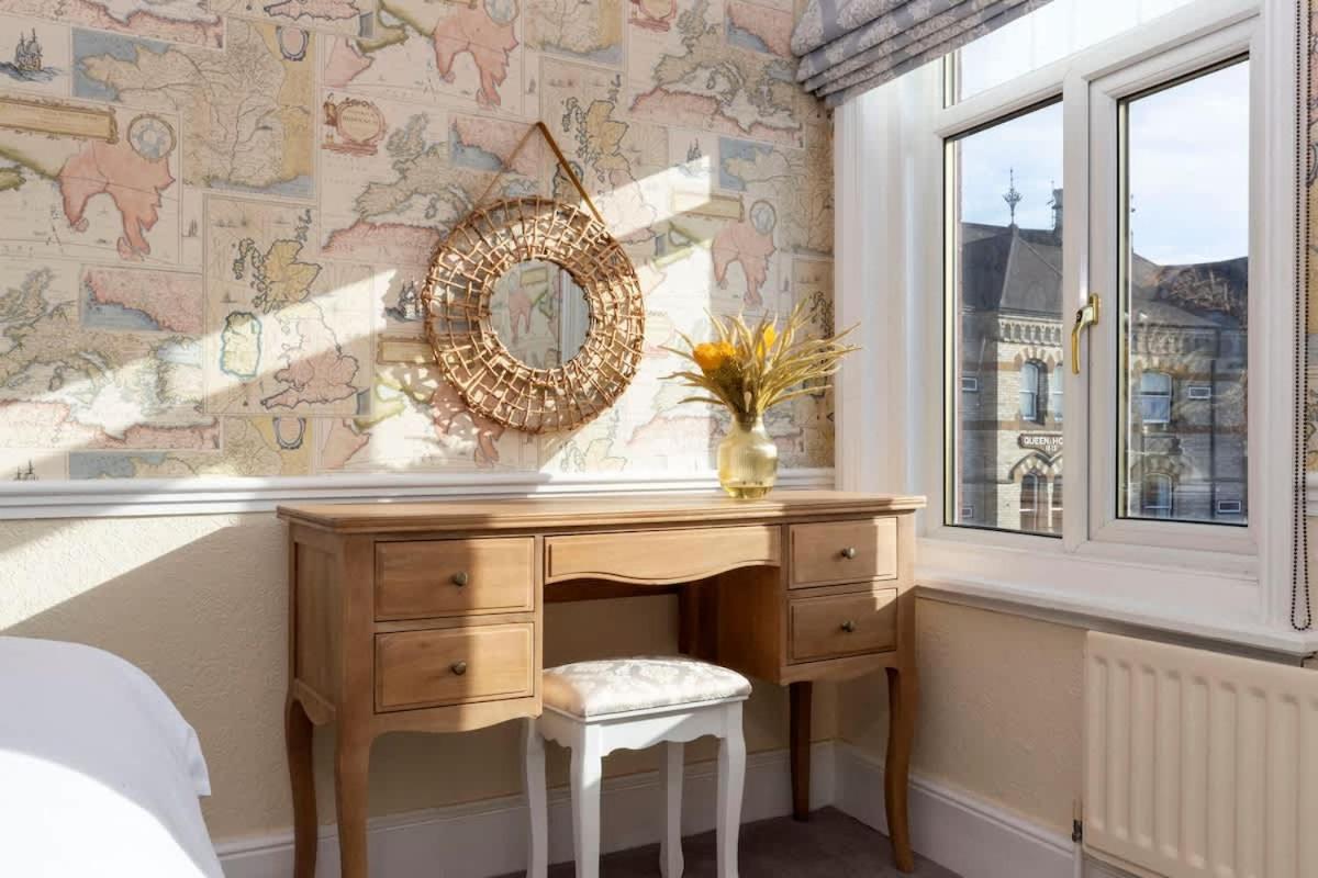 Spacious 3 Bed Apartment in central Saltburn - Bed and Breakfast Saltburn-by-the-Sea