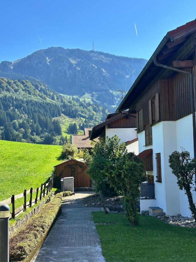 FeWo Alpenherz im Allgäu, mit Balkon und Bergblick - B&B Rettenberg