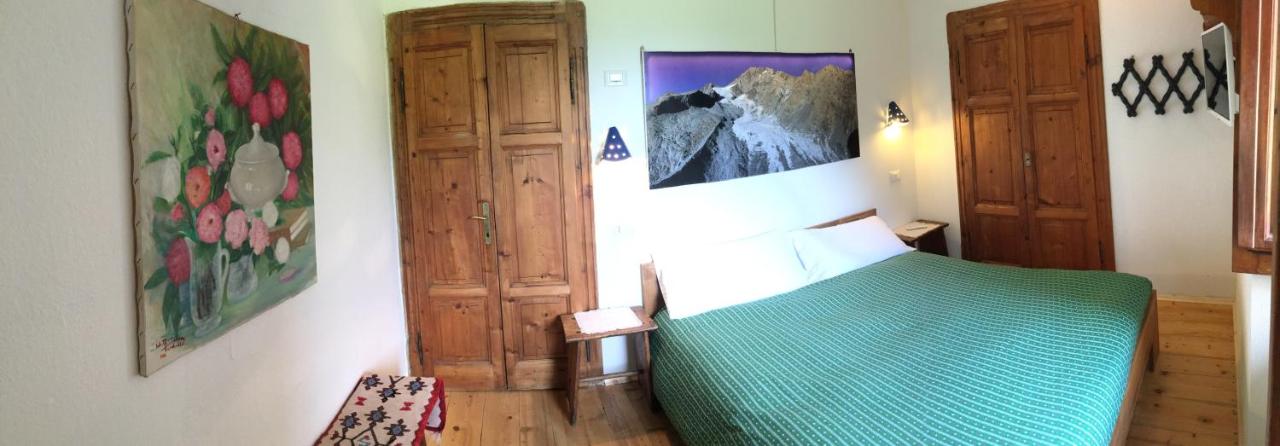 Double Room with Mountain View