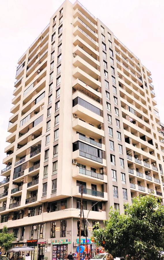 Sea & City Charm - Ferienwohnung Batumi