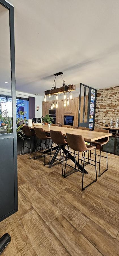 Charmante maison industriel au coeur du village - Chambres d’hôtes Vinassan