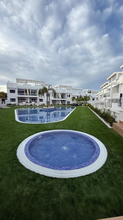 Stylish Stay Retreat in Los Balcones, Costa Blanca - Bed and Breakfast La Florida