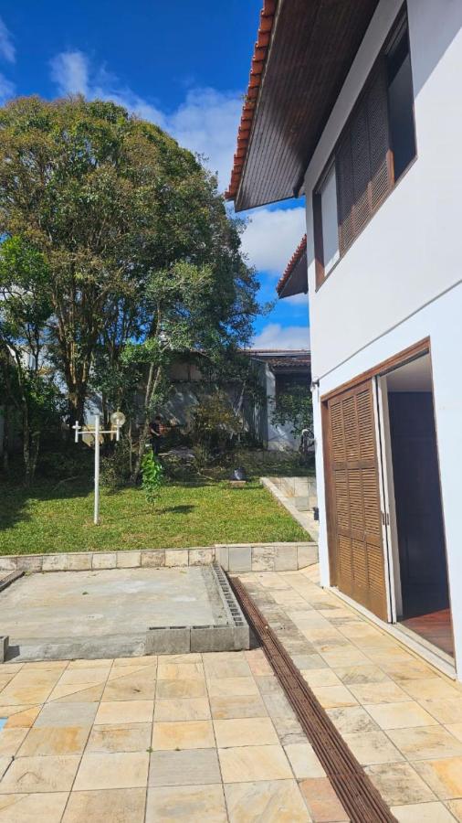 Queen Suite with Pool View