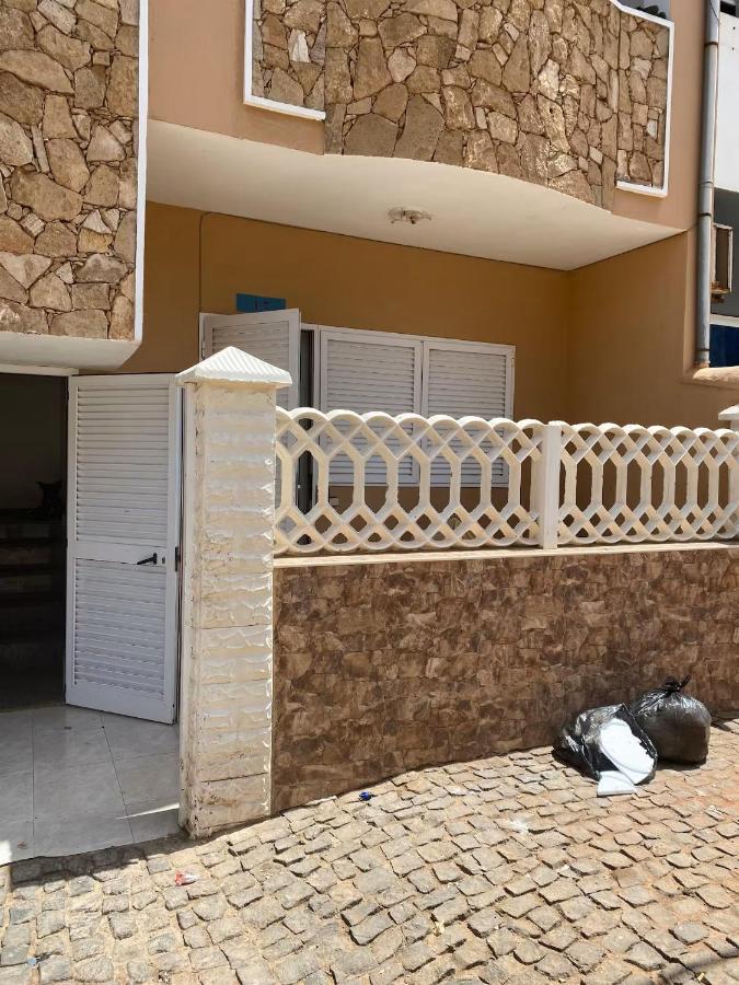 Large 1 bedroom Apt with sofa bed - B&B Santa Maria