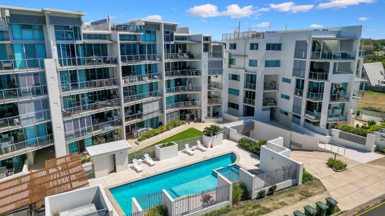 Dwell 23, Oceanfront Apartment - Bed and Breakfast Bargara