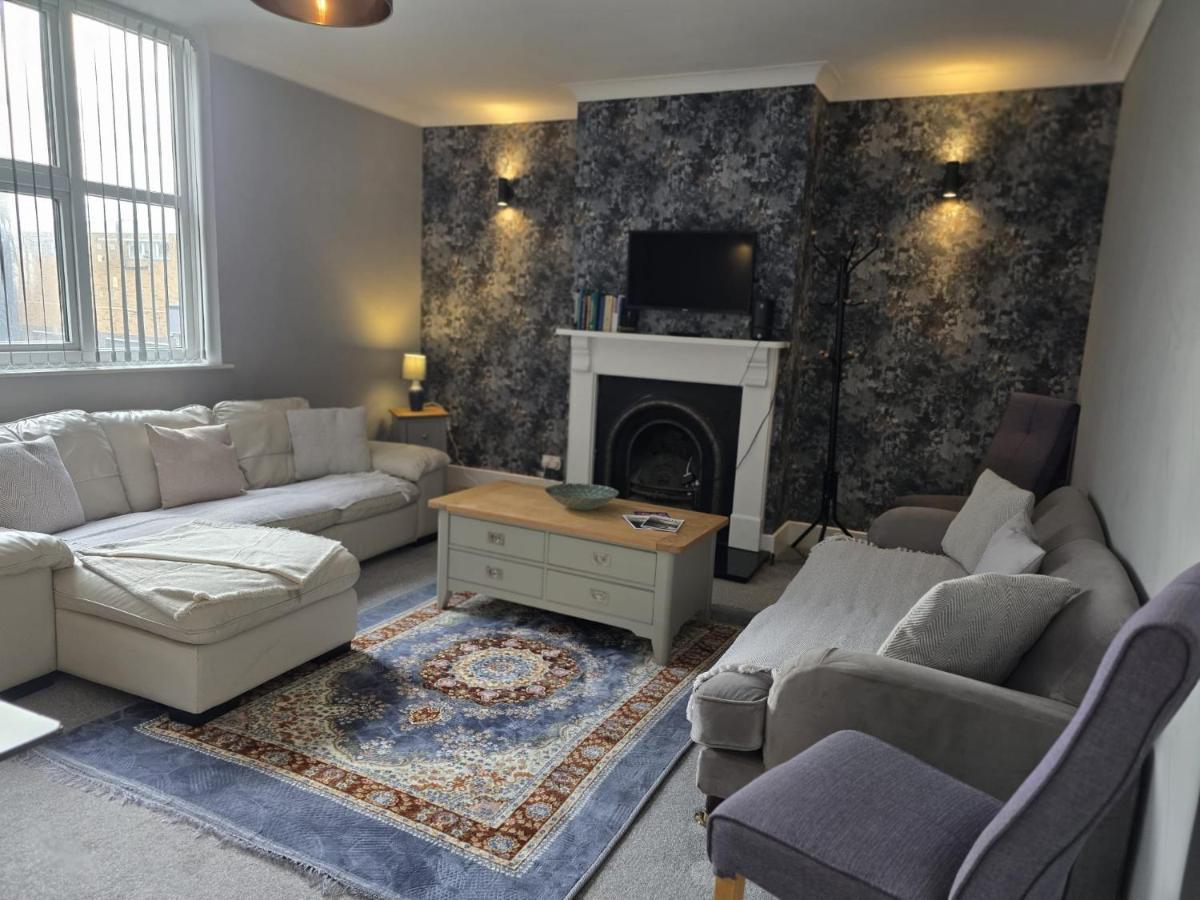 Spacious 4 Bedroom Townhouse in Hove - B&B Brighton