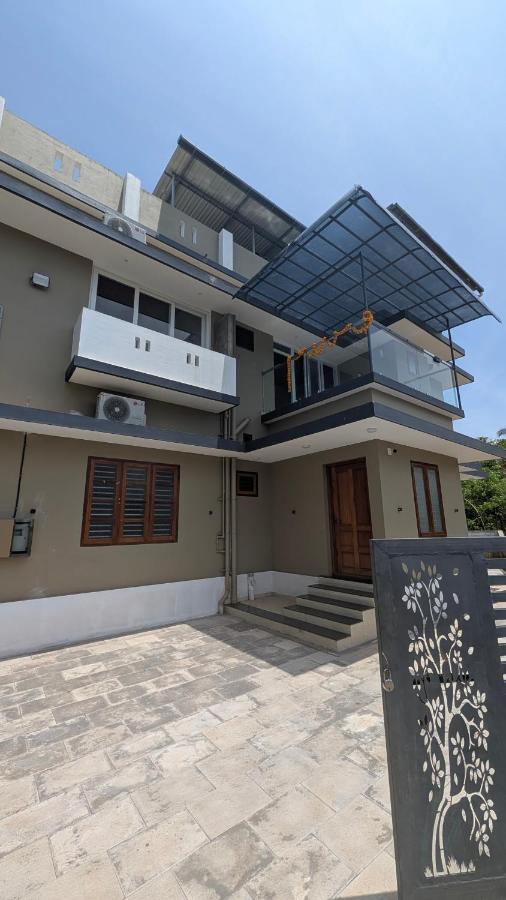 Grand Beach Villa - B&B Kannur