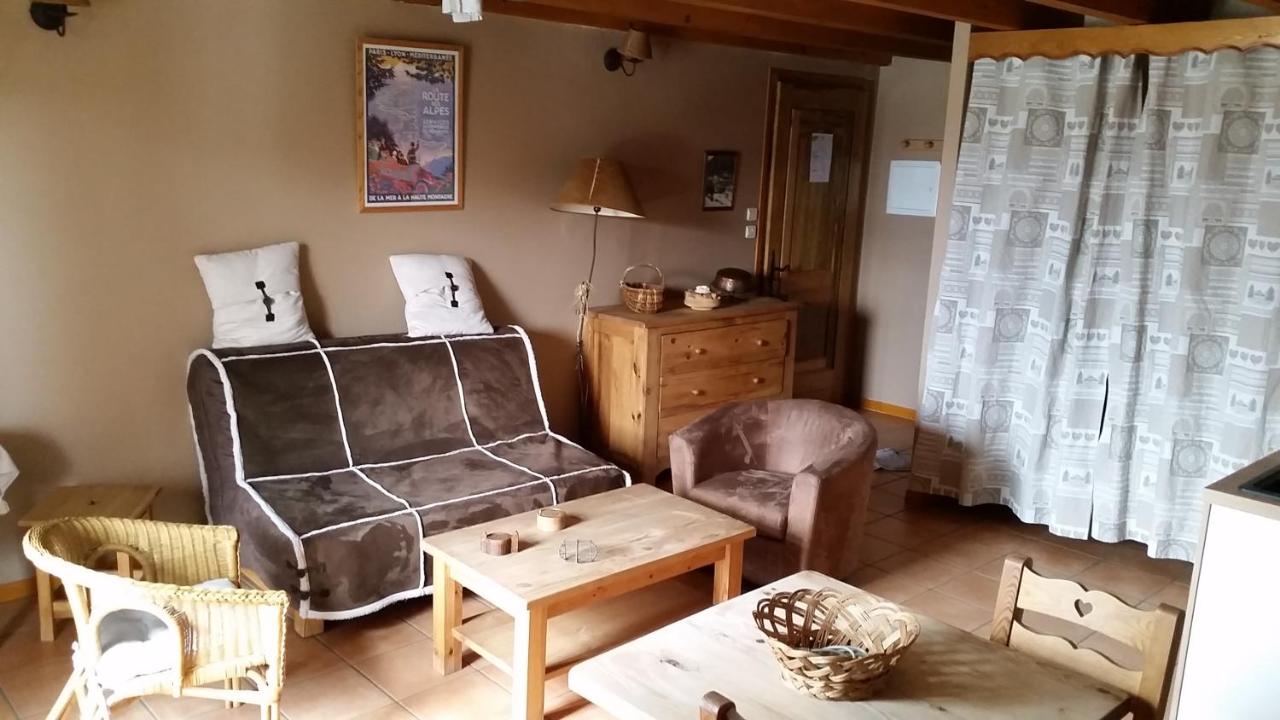 Estudio con vistas al jardín
