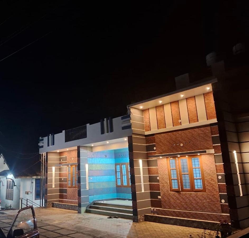 Gavi Paradise Homestay - B&B Vandamettu