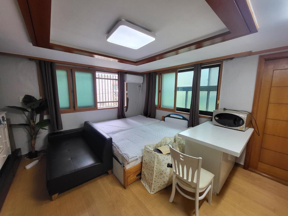 5-2202 #Gangnam Stn, 5-min #Yeoksam Stn, 3-min #OTT - B&B Seul