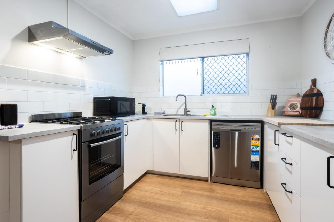Pet Friendly 2BR Family home in Shenton Park - B&B Perth