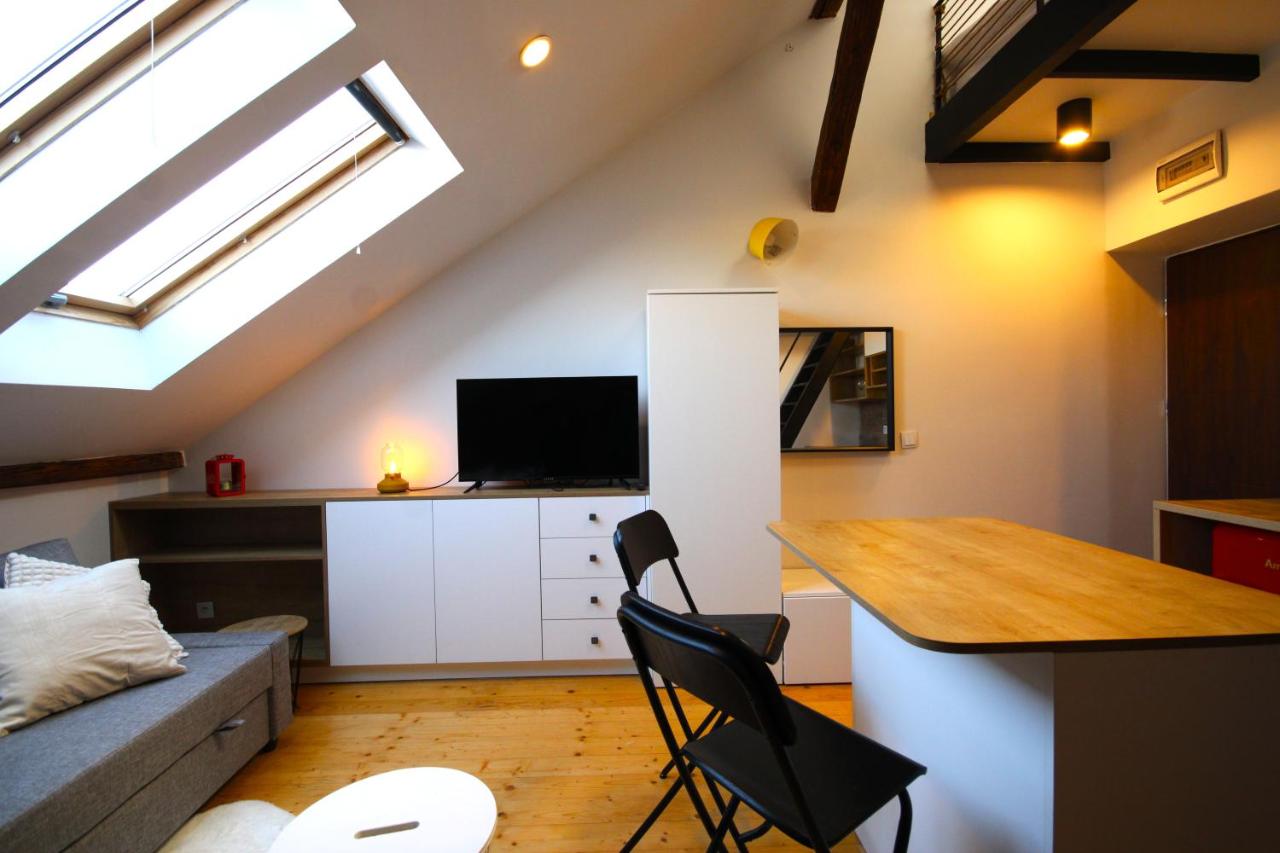 Atmospheric Apartment close to Old Town by Rently - Chambres d’hôtes Cracovie