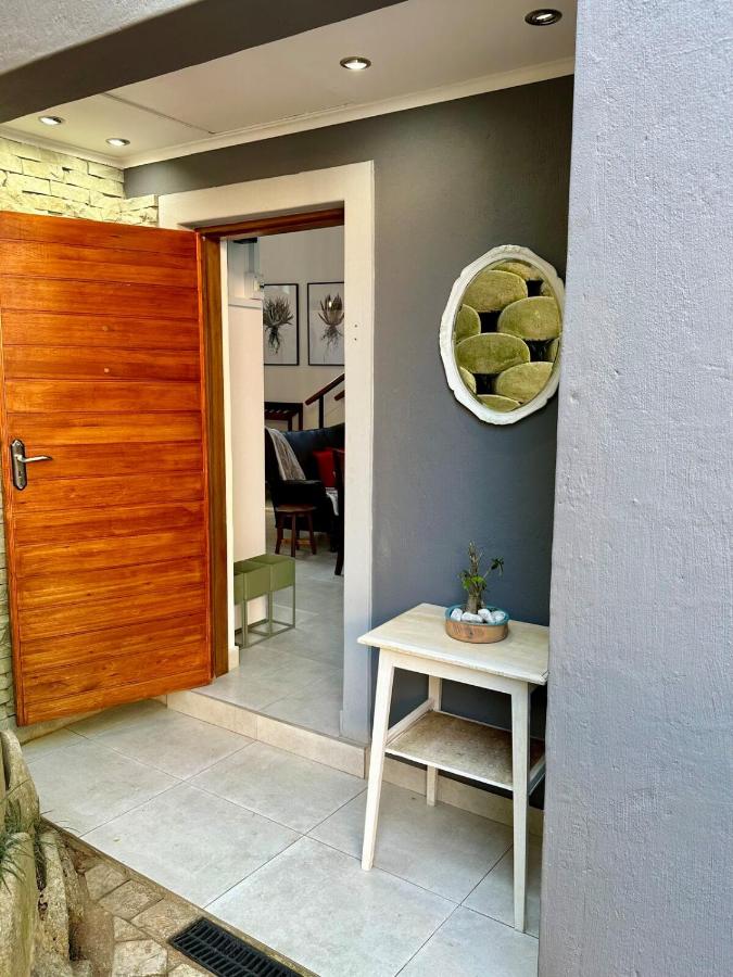 ONE on Michelle - Bed and Breakfast Ballito