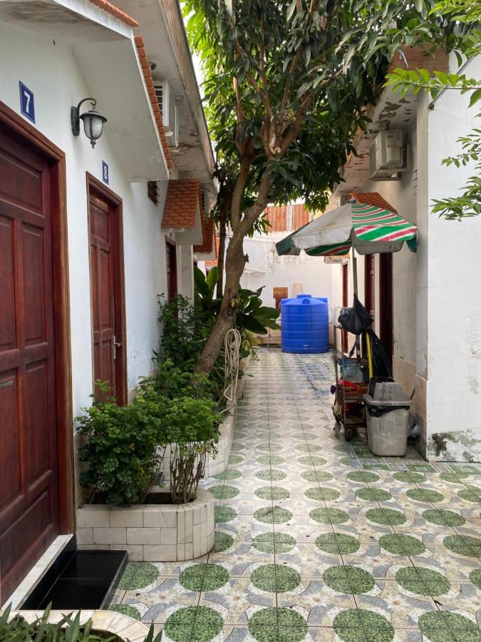 Basic Triple Room with Shared Bathroom