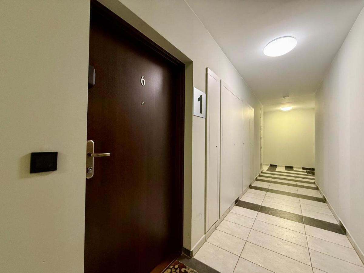 Aluzyjna Residence by JumpInHere - Chambres d’hôtes Varsovie