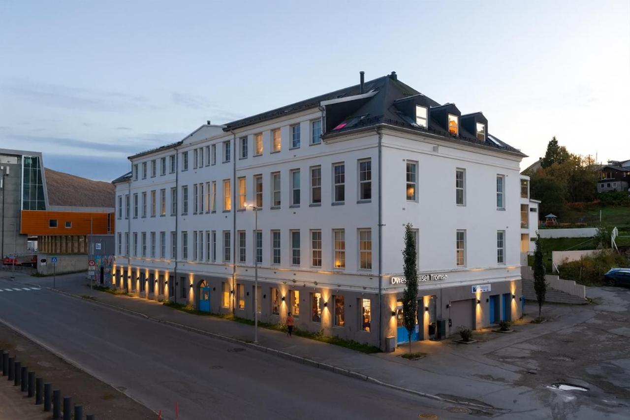 Charming Retro-Modern Apartment in Centrum North - B&B Tromsø