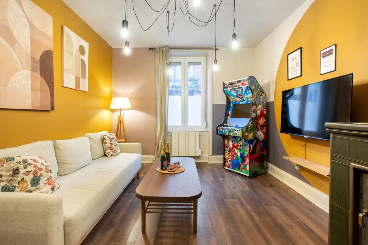 Zenora Loft Hot Tub & Arcade in Downtown - B&B Mulhouse