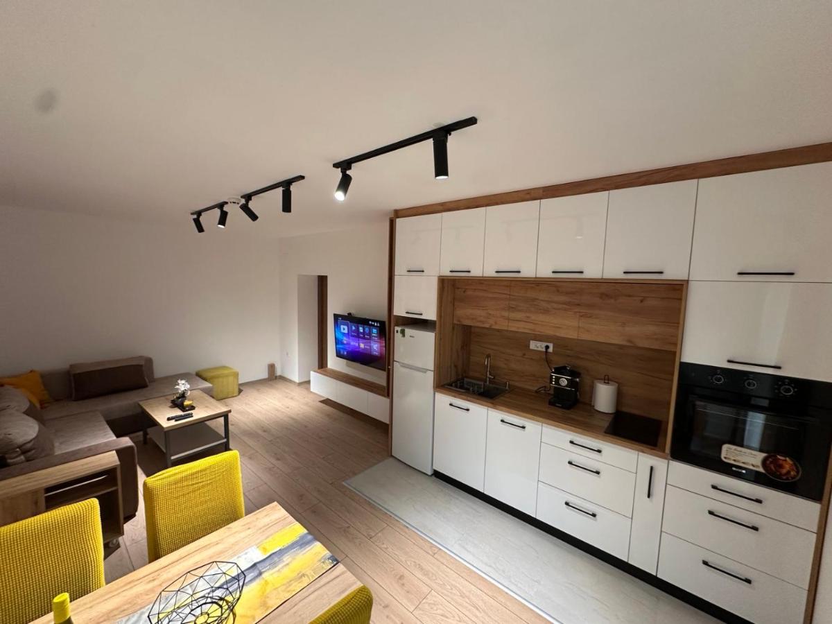 Glio Luxury Apartment - B&B Skopje