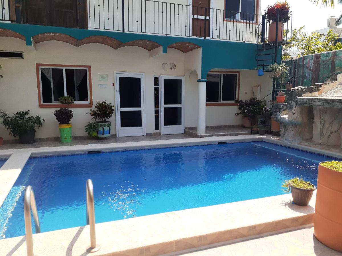 Le Petit Oasis a few steps from the Beach - B&B La Peñita de Jaltomba