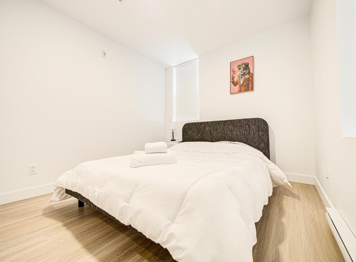 Stunning 2 Bedroom Downtown Montreal - B&B Montreal