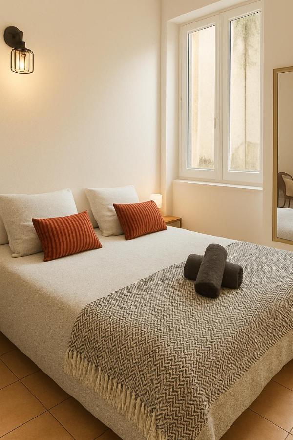 Cosy T1 30m2 avec cour en plein cœur de ville - Bed and Breakfast Marmande