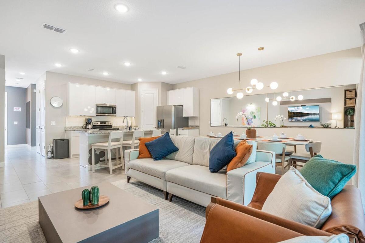 5 Mi to Disney 4 Master Bed Rooms and Themed - B&B Orlando