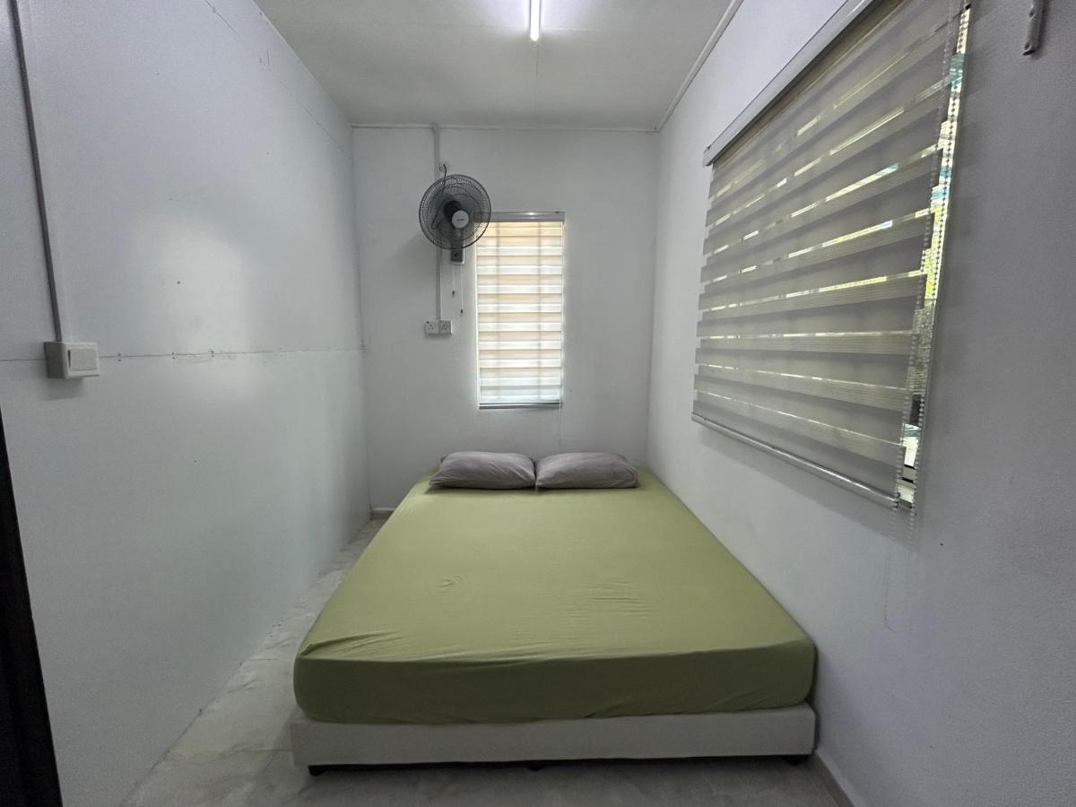 The Orbit Retreat - B&B Kampong Bunut
