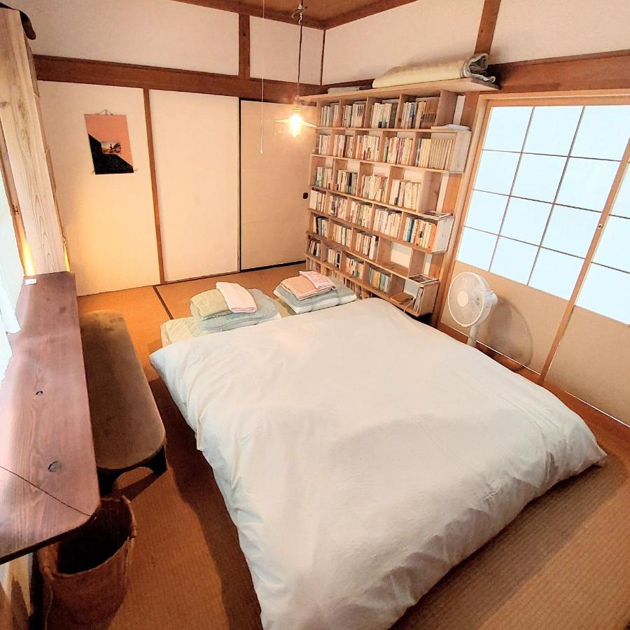 Japanese-Style Room