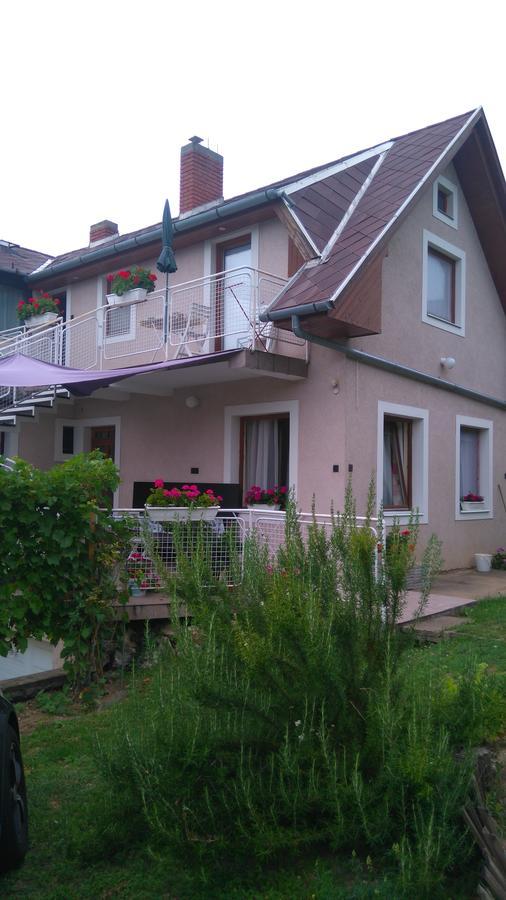 B&B Vonyarcvashegy - Bertalan Apartman - Bed and Breakfast Vonyarcvashegy