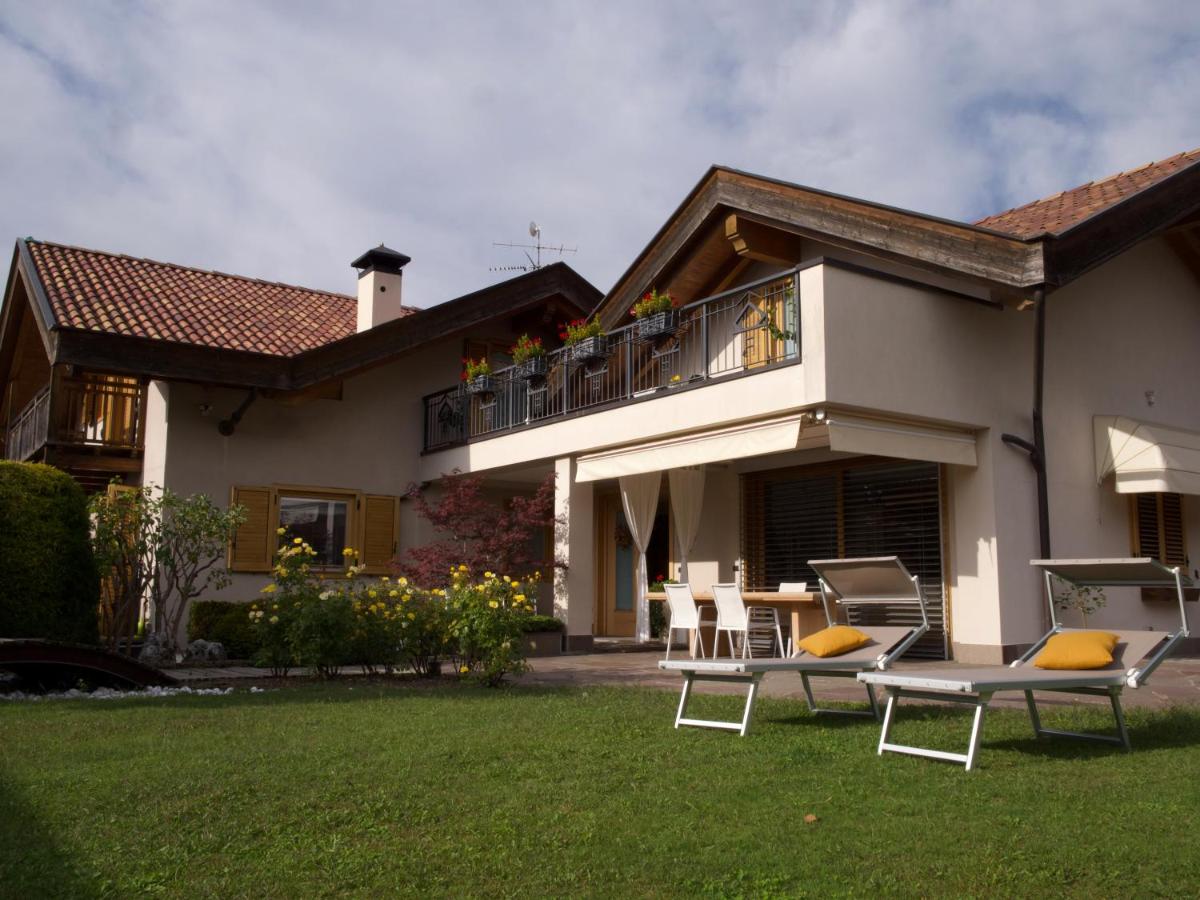 Mansarda con terrazzo e giardino Altopiano di Piné - Ferienwohnung Baselga di Pinè