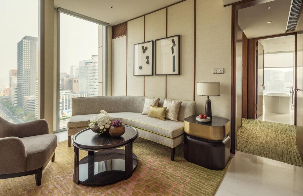 Executive King Suite with City View