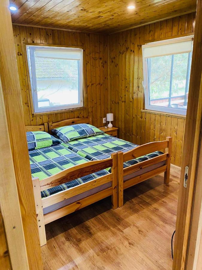 Tenisz vendégház - Chambres d’hôtes Ordacsehi